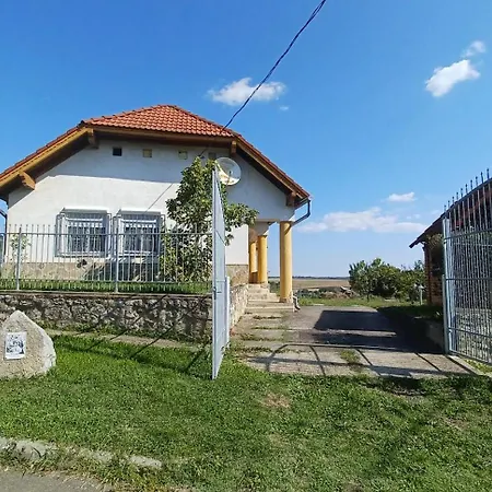 Mecseki Farkasvar * Magyarhertelend