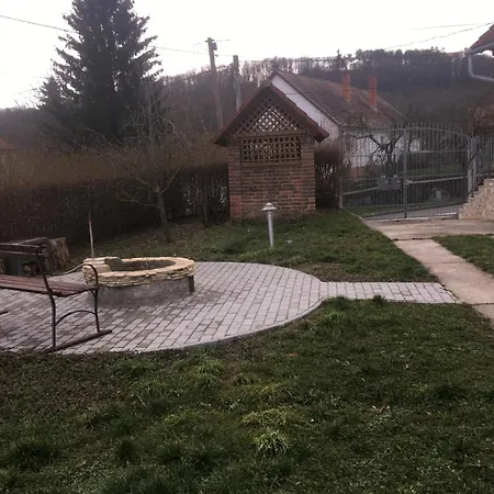 Mecseki Farkasvar *