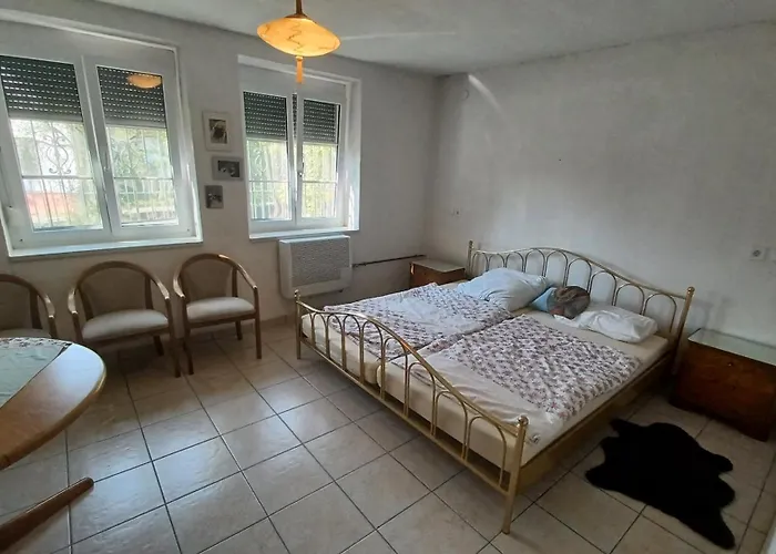 Mecseki Farkasvar * Magyarhertelend